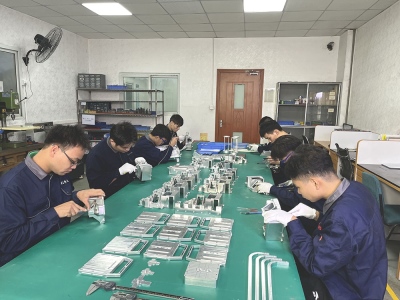 為什么CNC機(jī)加工零件這么貴？